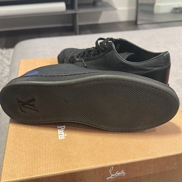 Black Louis Vuitton sneakers - Picture 6 of 6